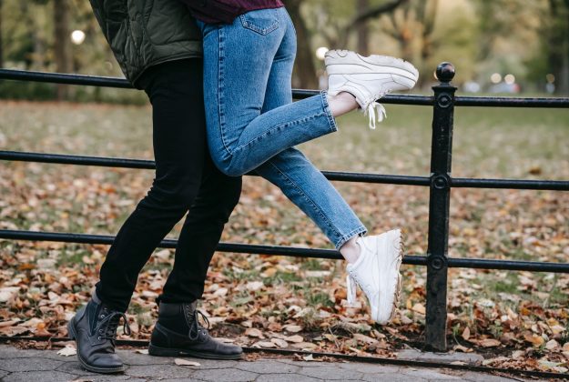 How millennials date today