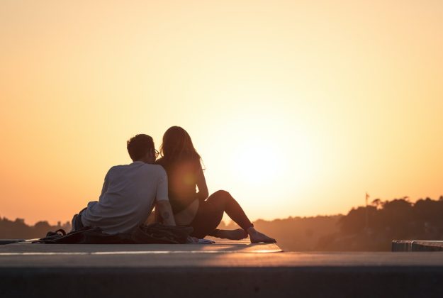 Top 10 Ways To Make Your Girlfriend Happy