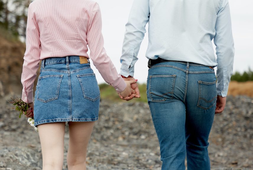 The Complete Guide to the First Month of Dating