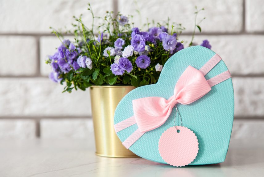 What to do if a woman has asked you for a gift?